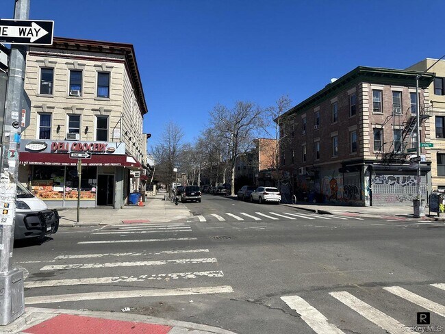 Building Photo - 1419 Jefferson Ave