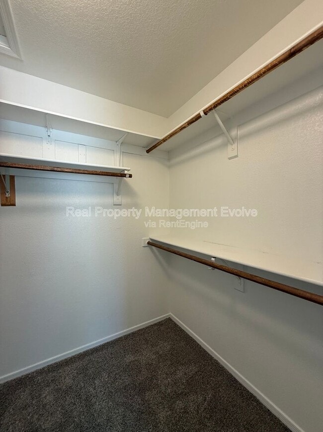 Building Photo - 4260 E Rosemonte Dr