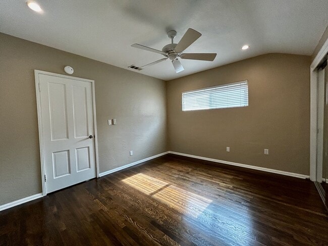 Building Photo - A home that has all the best of California Living!