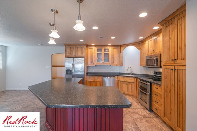 Building Photo - Spacious 3 Bedroom Single-Level Home in Bl...