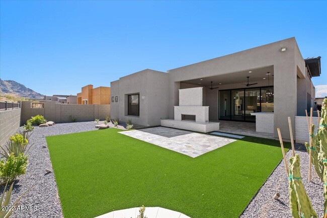 Building Photo - 12387 E Black Rock Rd