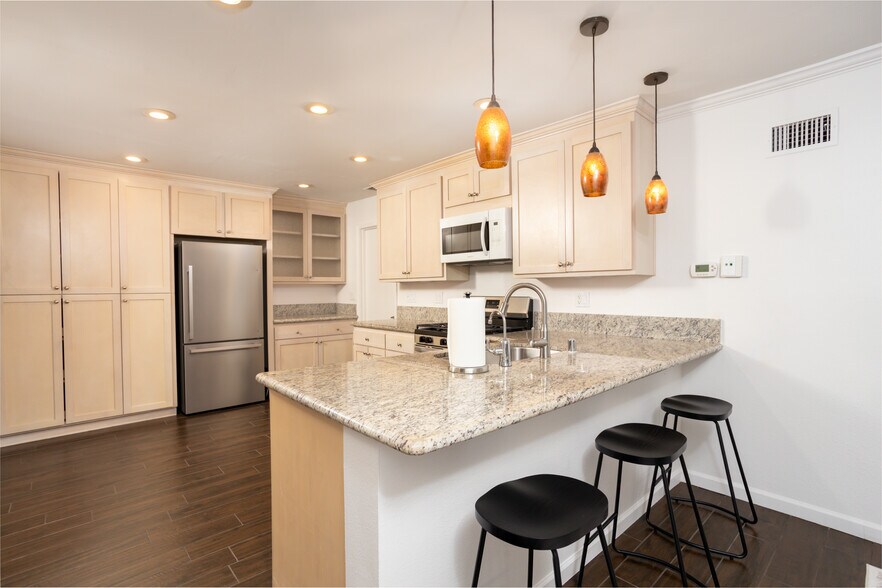 Building Photo - 5244 Edge Park Way