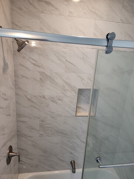 Building Photo - 119 S Westmoreland Ave