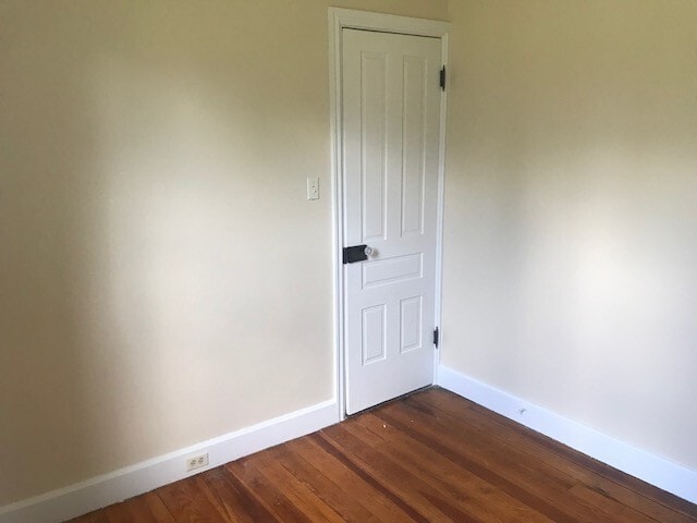 Building Photo - Classic 2 bedroom borough home MONTH TO MONTH LEASE ONLY!