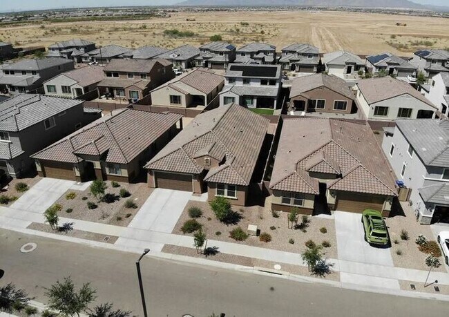 Building Photo - 2022 Built Single-Level 4Bedrooms/3Baths Stunning Home!!