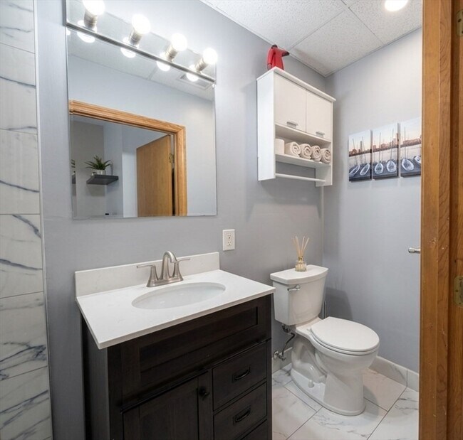 Building Photo - 22 Battery St