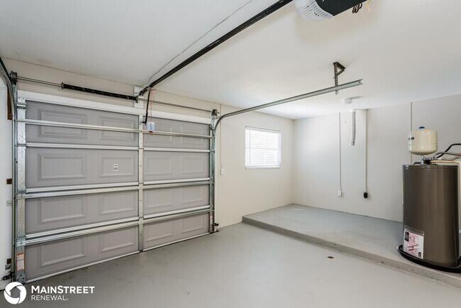 Building Photo - 4506 9TH ST W, BRADENTON, FL 34207