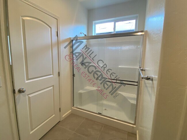 Building Photo - Beautiful home in Cameron Court community