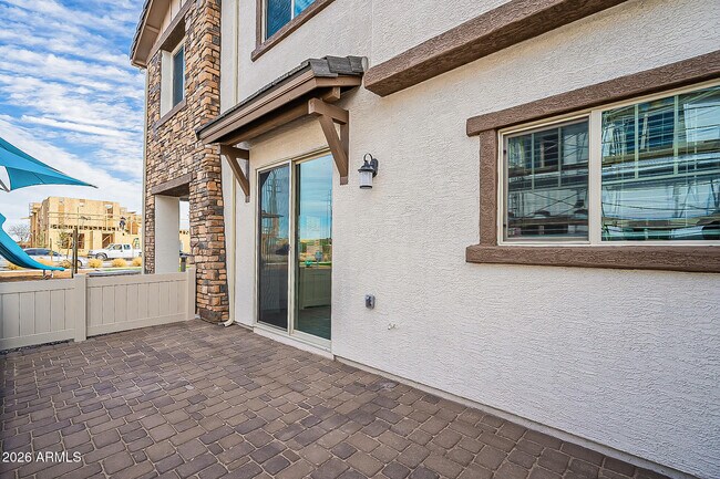 Building Photo - 4100 S Pinelake Way
