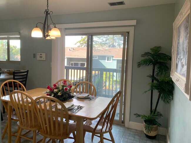 Building Photo - 2290 D St