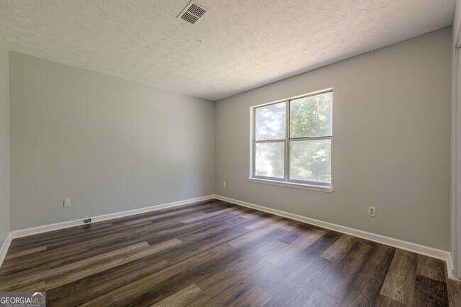 Building Photo - 5458 Winslow Crossing N