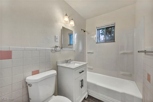 Building Photo - 17 Filmore Ave