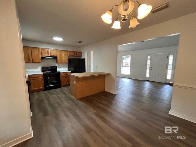 Building Photo - 112 Cluster Oaks Ct