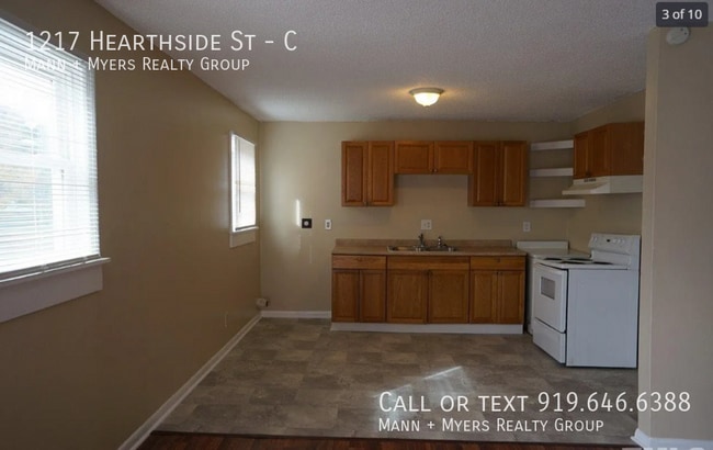 Building Photo - 1217 Hearthside St