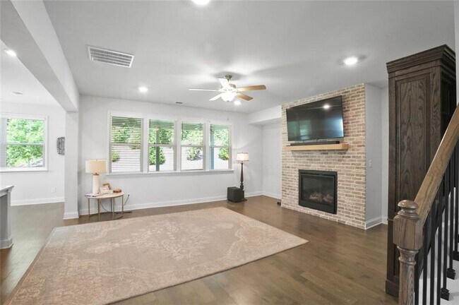 Building Photo - 5140 Carol Wy