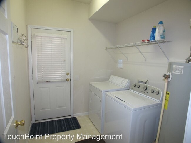 Building Photo - 2 br, 4 bath House - 5431 Dockery Drive