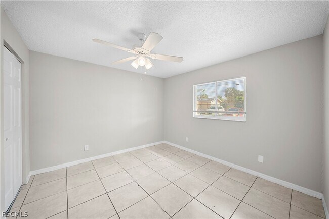 Building Photo - 5537 Tenth Ave