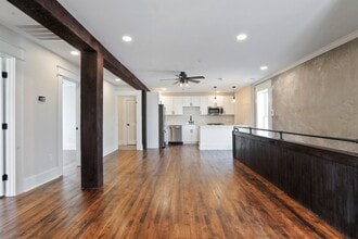 Building Photo - 302 N Mildred St