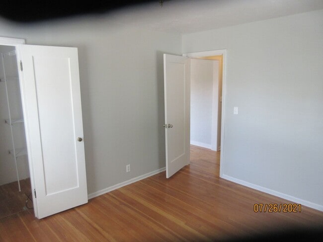 Building Photo - (936) 18th Street Home - 3 Bedroom / 2 Bat...