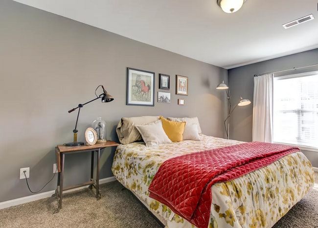 Building Photo - Charming 3BD, 2.5BA Raleigh Townhome with ...