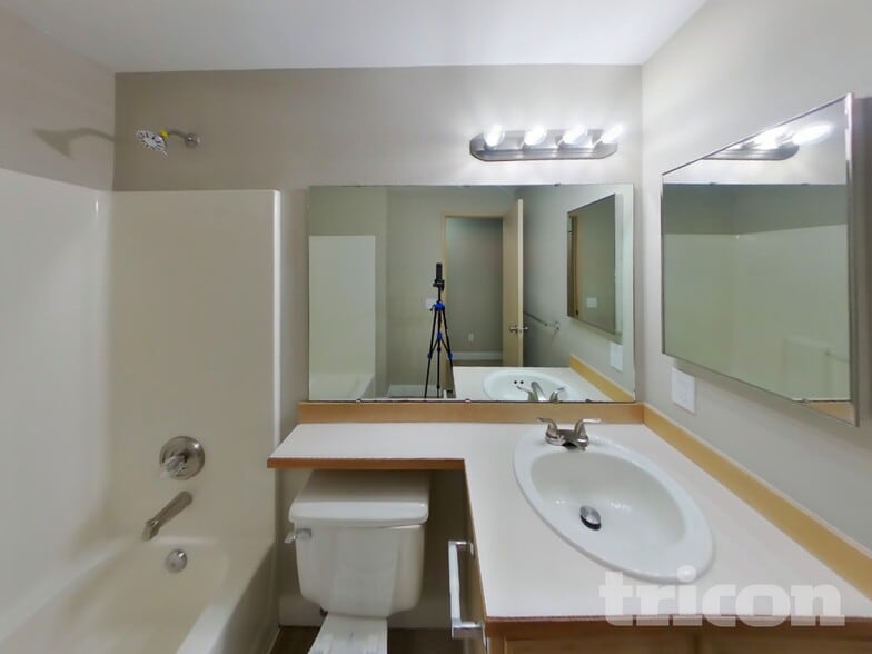 Building Photo - 5925 Beltway Loop SE
