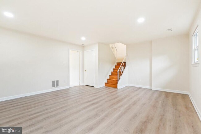 Building Photo - 11840 Enid Dr
