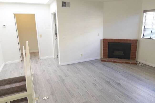 Building Photo - 4721 Kester Ave