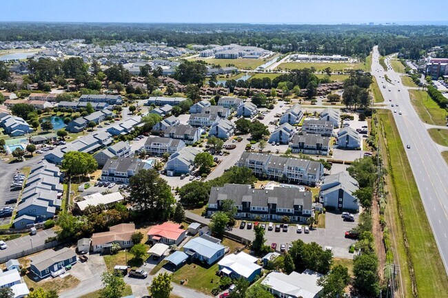 Building Photo - 3700 Golf Colony Ln