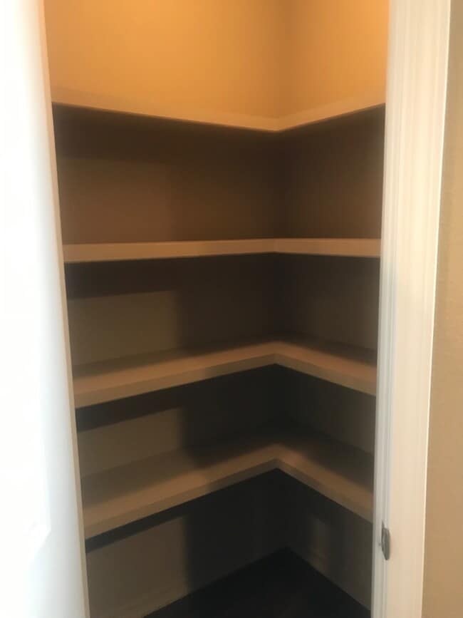 Building Photo - 7408 Topeka Dr