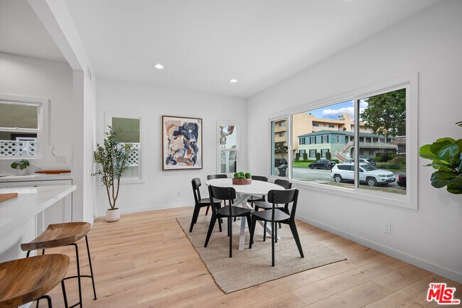 Building Photo - 3626 E 1st St