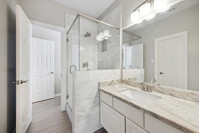 Building Photo - 5826 Santa Fe Springs Dr