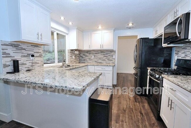 Building Photo - 5248 Phoenix Ridge Pl