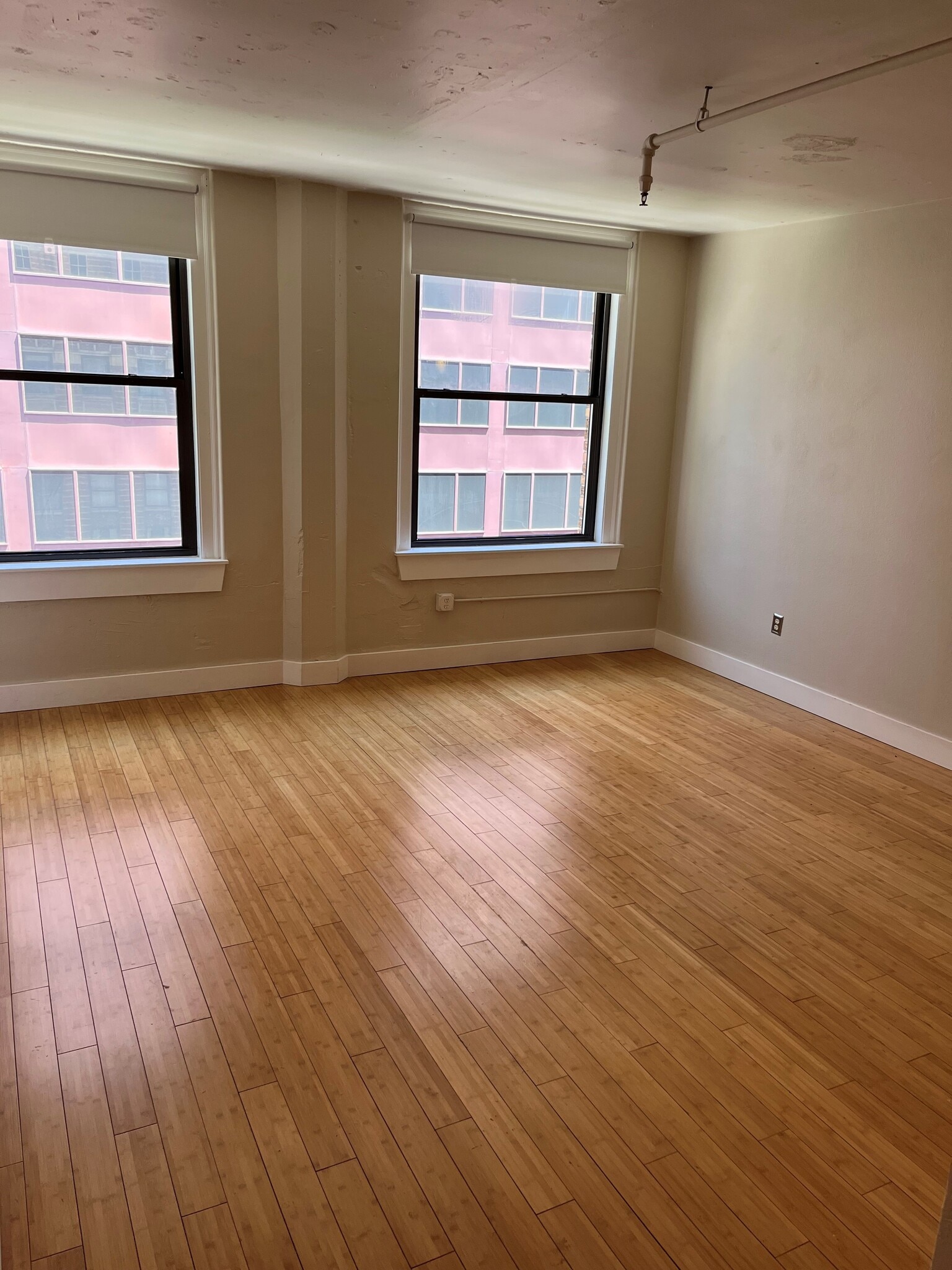 Building Photo - 444 17th St