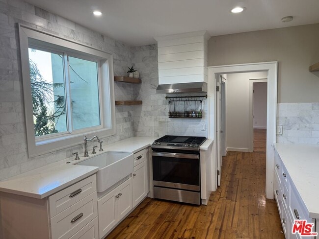 Building Photo - 456 S McKnight Rd