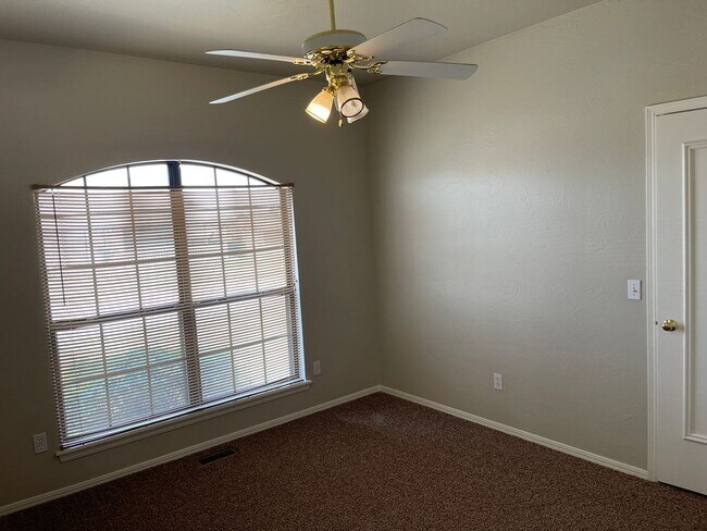 Building Photo - Beautiful granite and tile backsplash to update the large kitchen. 3 bedrooms + an office, large ...