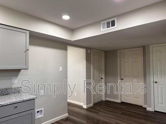 Building Photo - 11015 I-30 Frontage Rd