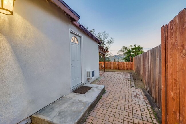 Building Photo - Barcelona Ridge Estates