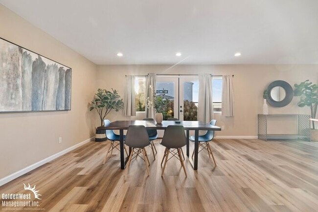 Building Photo - Charming 3Bdm 3Ba Unfurnished Apartment wi...