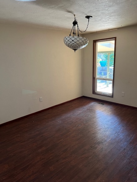 Building Photo - 2532 Juanipero Way