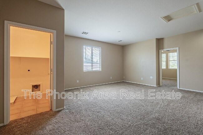 Building Photo - 43476 Caven Dr