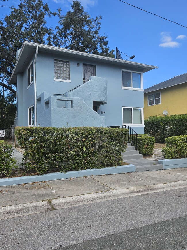 Building Photo - 885 Paris Ave S