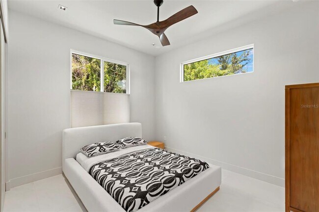 Building Photo - 150 51st St N