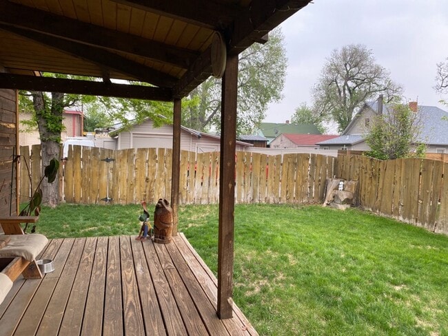 Building Photo - Updated Old Town 3 Bed 2 Bath Home w/ fenced yard and 1 car garage