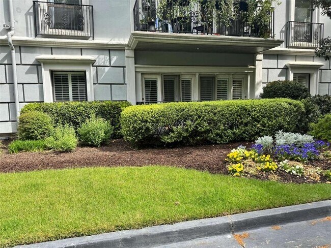 Building Photo - 3201 Lenox Rd NE