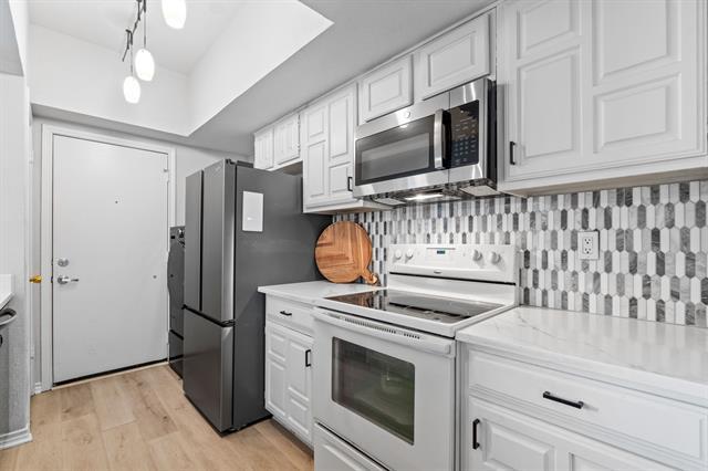 Building Photo - 3105 San Jacinto St