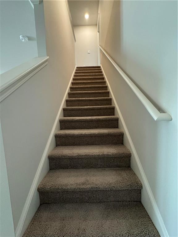 Building Photo - 2475 Poppy Ct