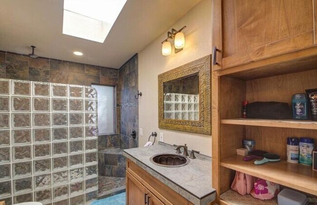 Building Photo - 4380 N Camino De Carrillo