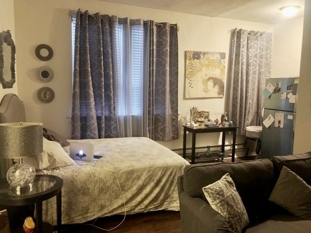 Building Photo - 3345 N Marshfield Ave