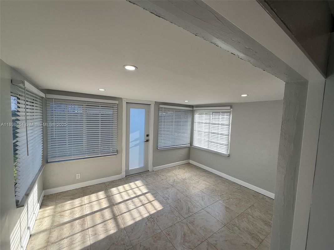 Building Photo - 1498 SW 47th Terrace