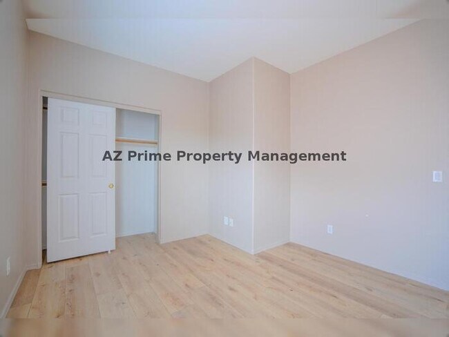 Building Photo - 17633 W Wind Song Ave